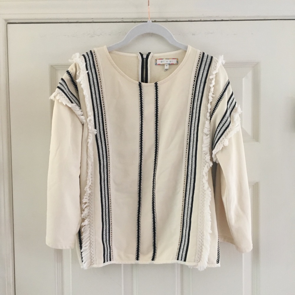 5/$25 - eri + ali- Cream Color Top - Size M